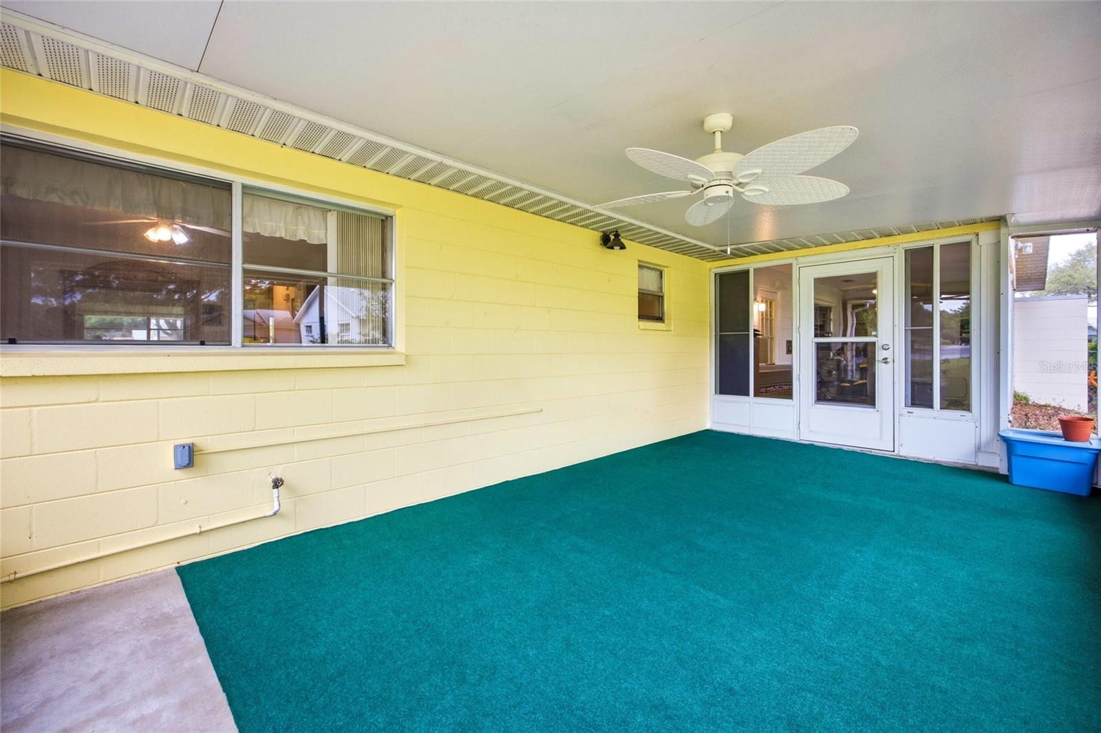 9335 Sw 85th Ter #e Property Photo 23