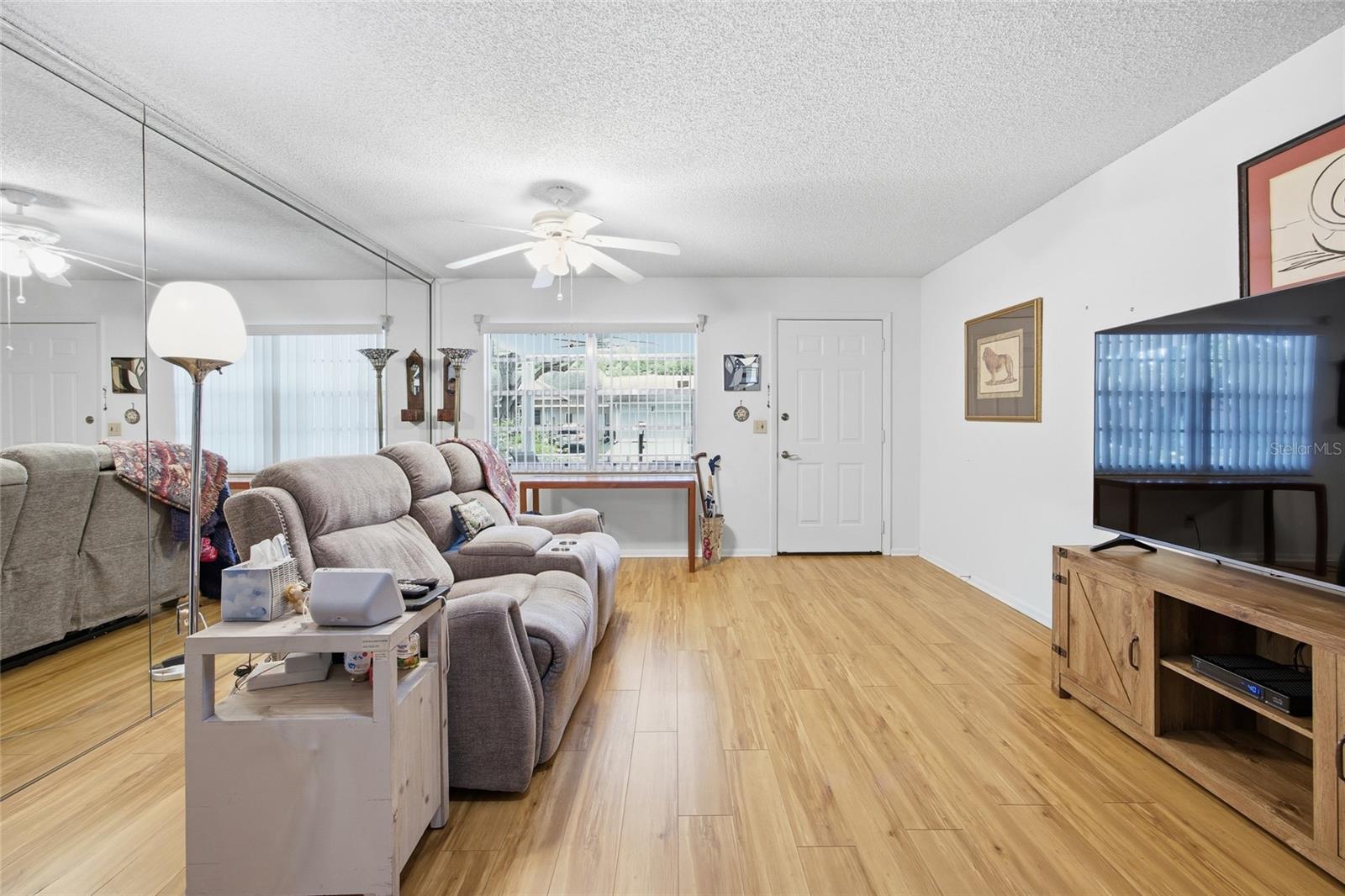 9335 Sw 85th Ter #e Property Photo 32