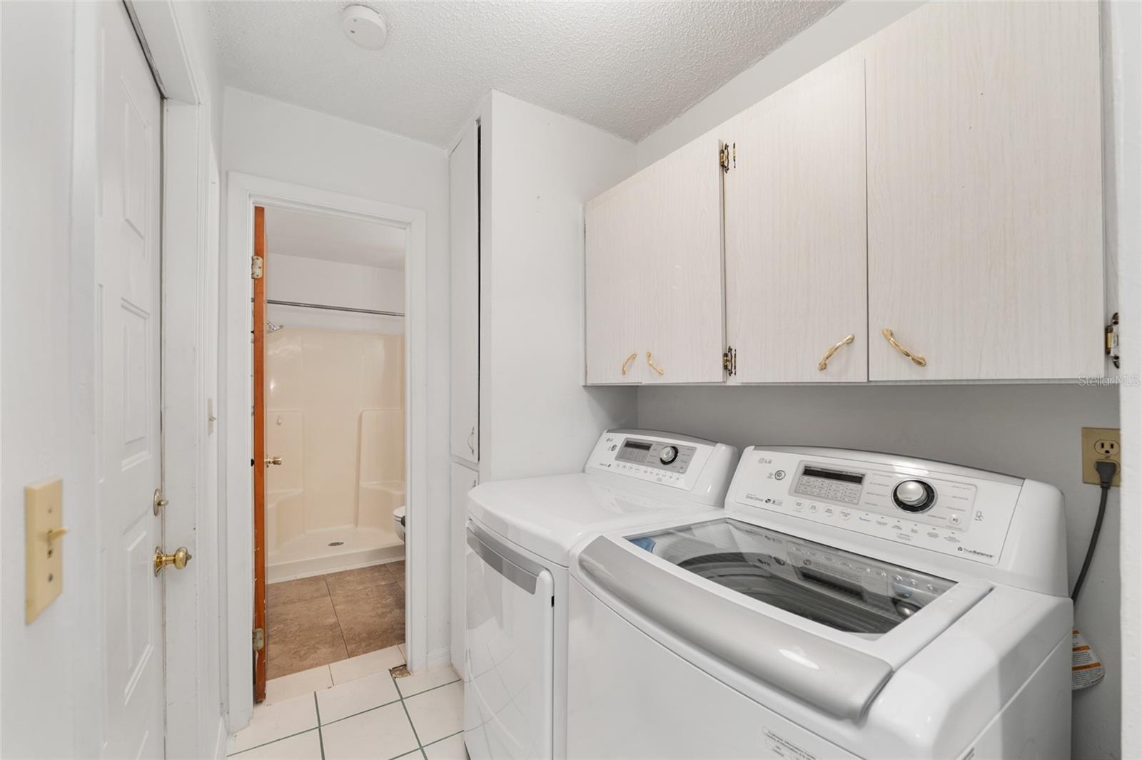 9317 E Crescent Dr Property Photo 26