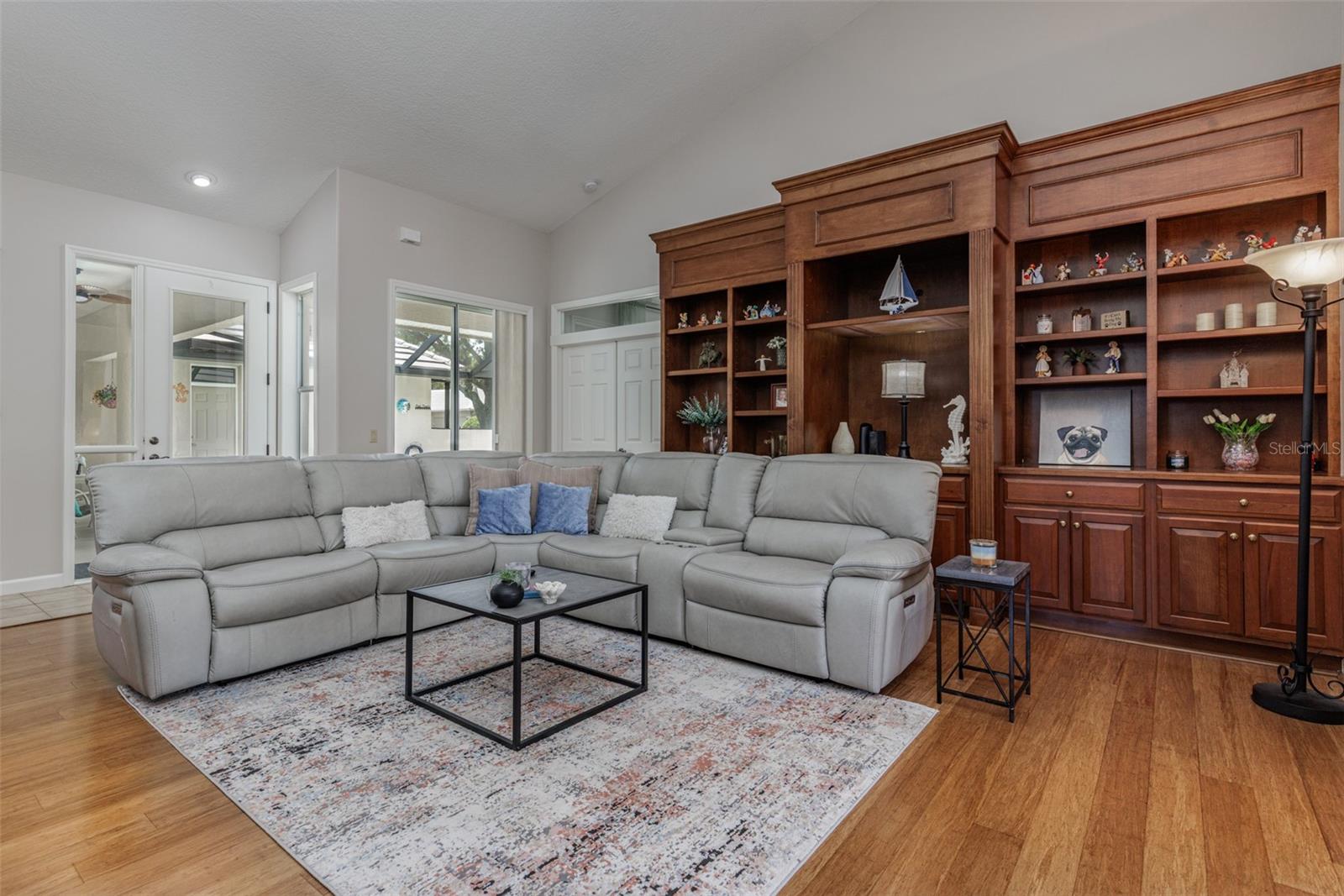 3099 N Barton Creek Cir Property Photo 5