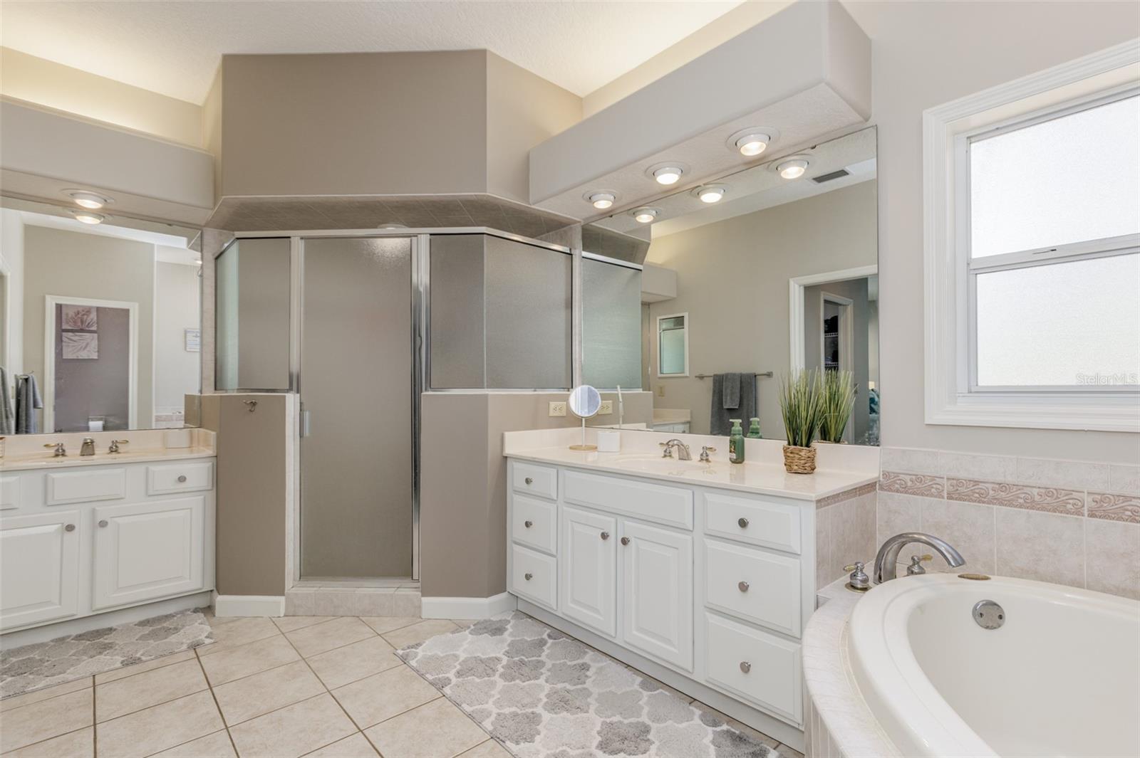 3099 N Barton Creek Cir Property Photo 19