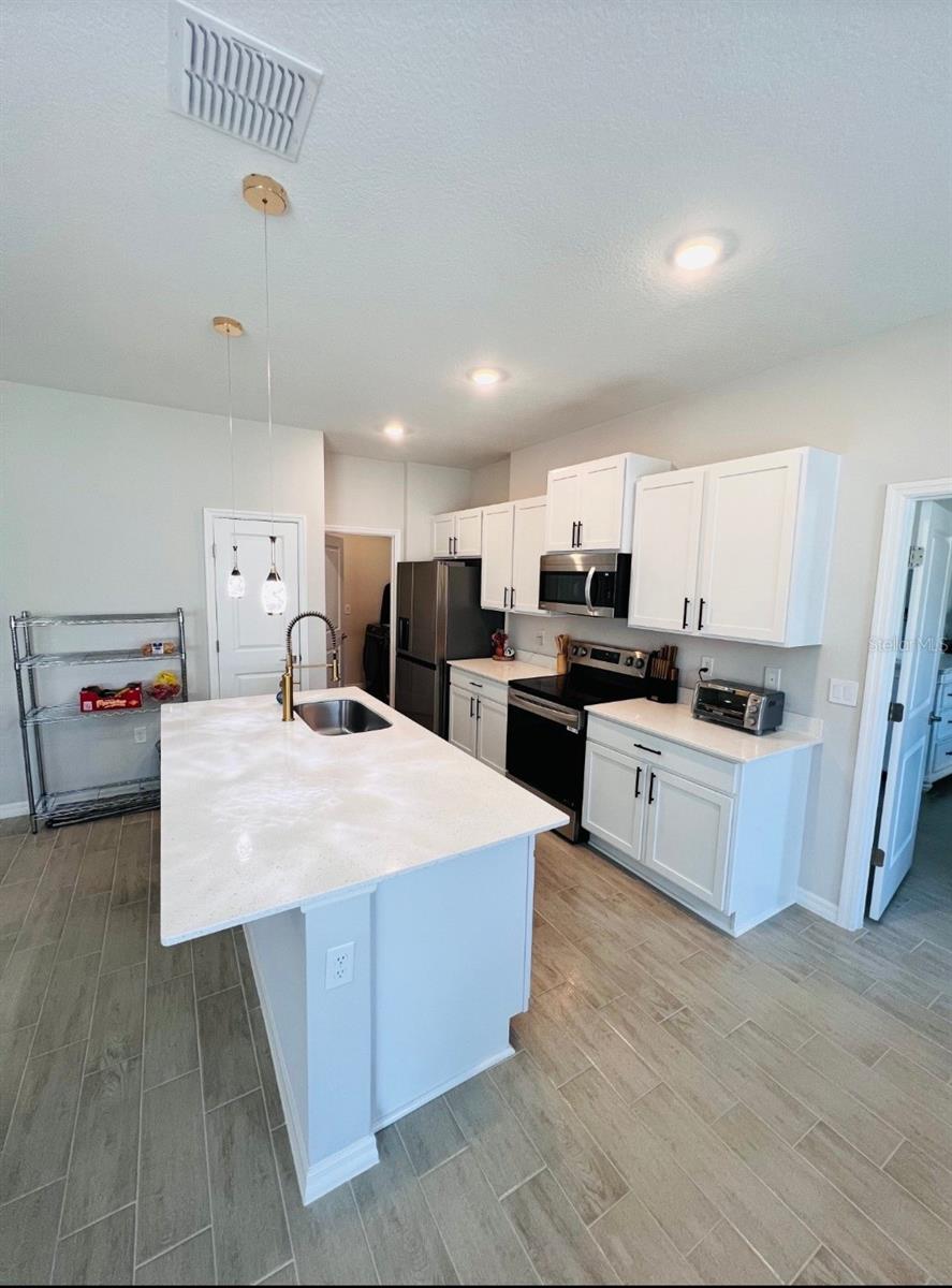 2450 Sw 170th Loop Property Photo 9