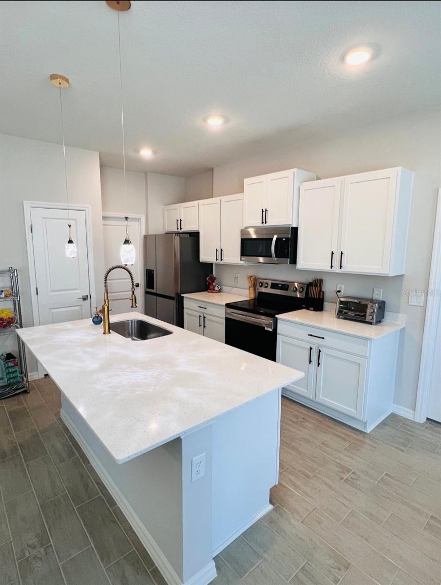 2450 Sw 170th Loop Property Photo 11