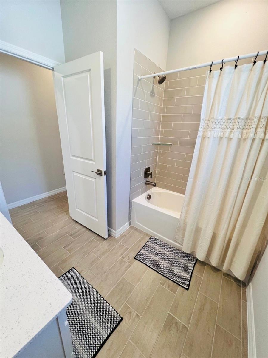 2450 Sw 170th Loop Property Photo 12