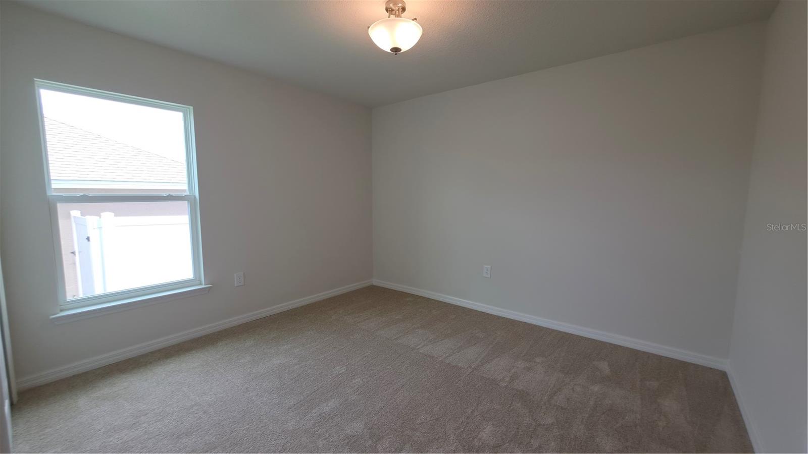 668 W Walkertown Dr Property Photo 11