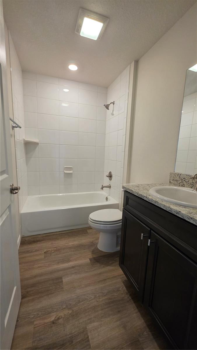 668 W Walkertown Dr Property Photo 13