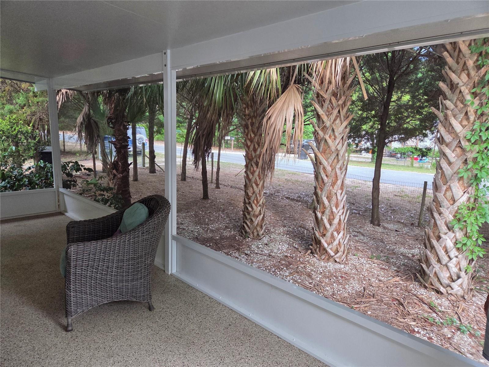 421 Margaret St Property Photo 3