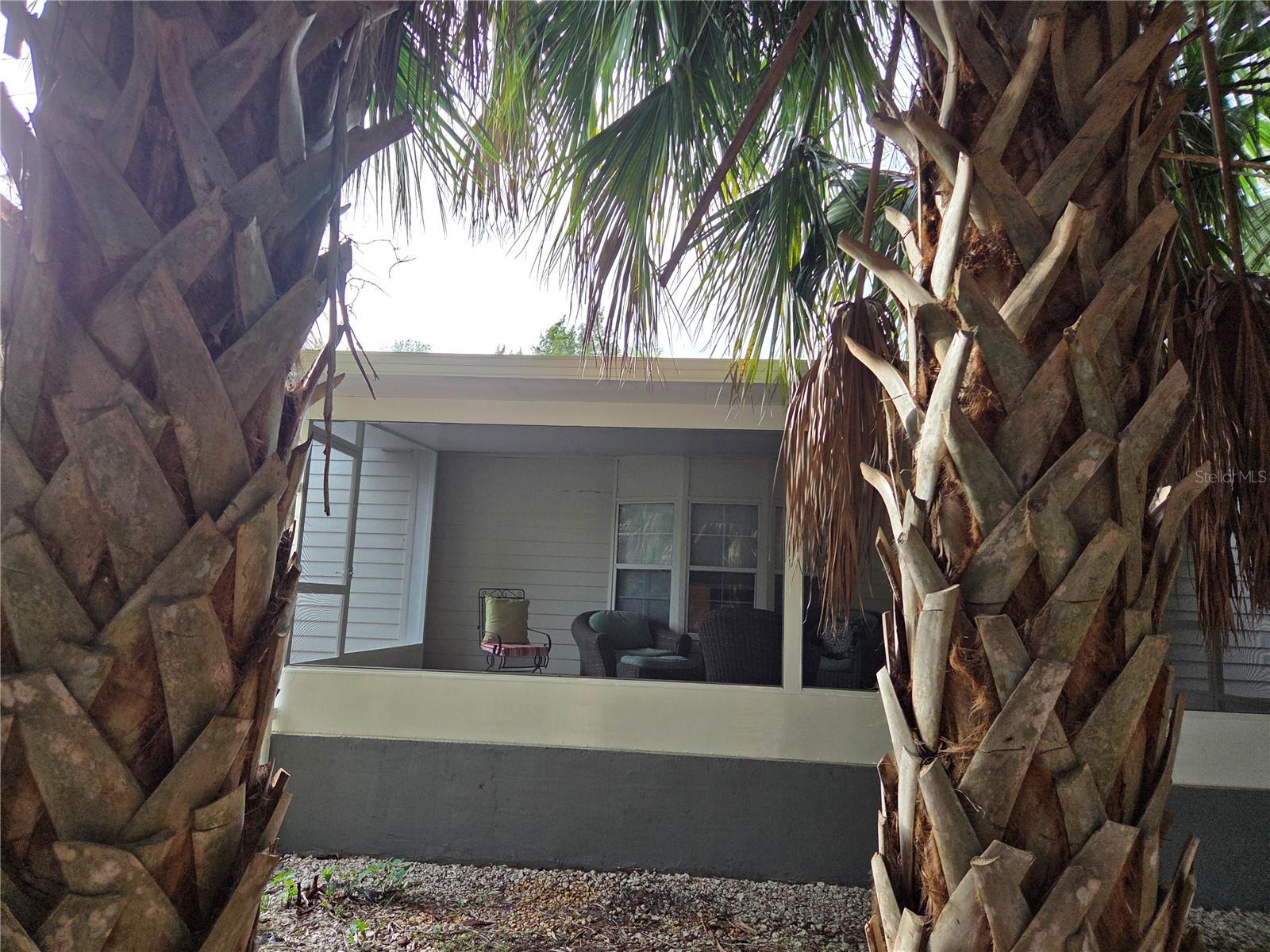 421 Margaret St Property Photo 5
