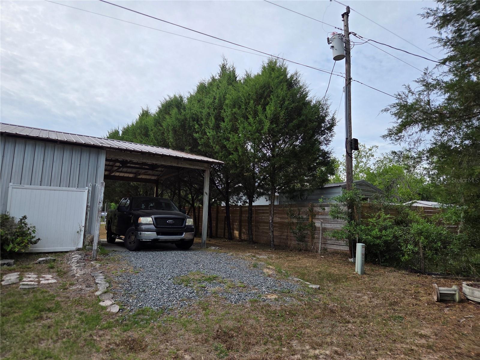 421 Margaret St Property Photo 19