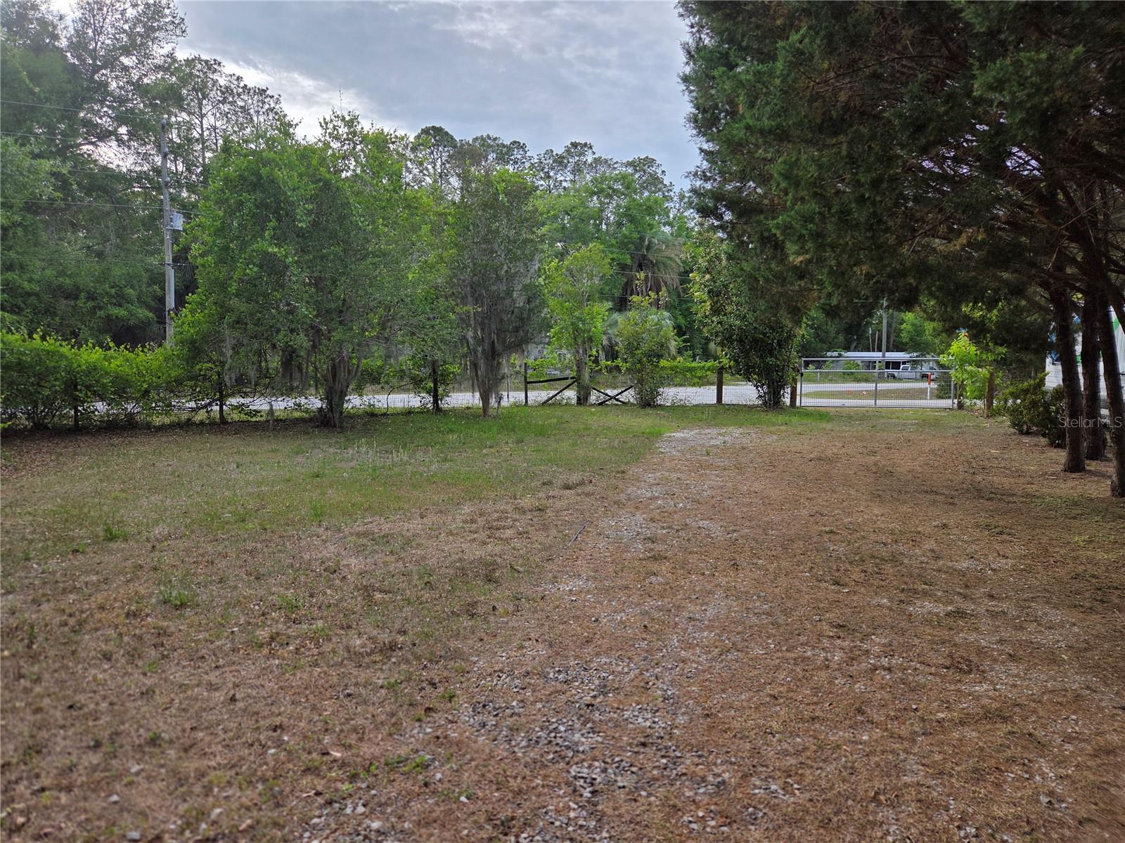 421 Margaret St Property Photo 25