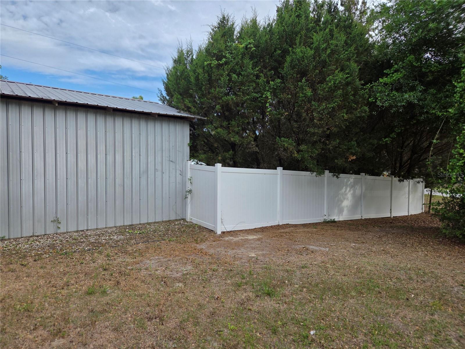 421 Margaret St Property Photo 29