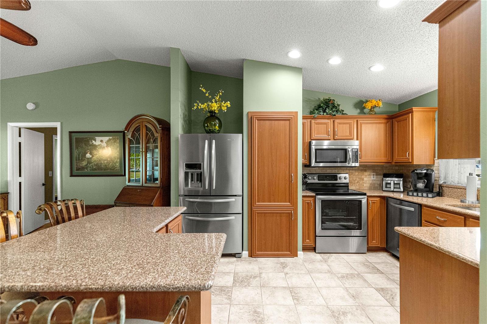 9380 Sw 84th Ter #c Property Photo 6