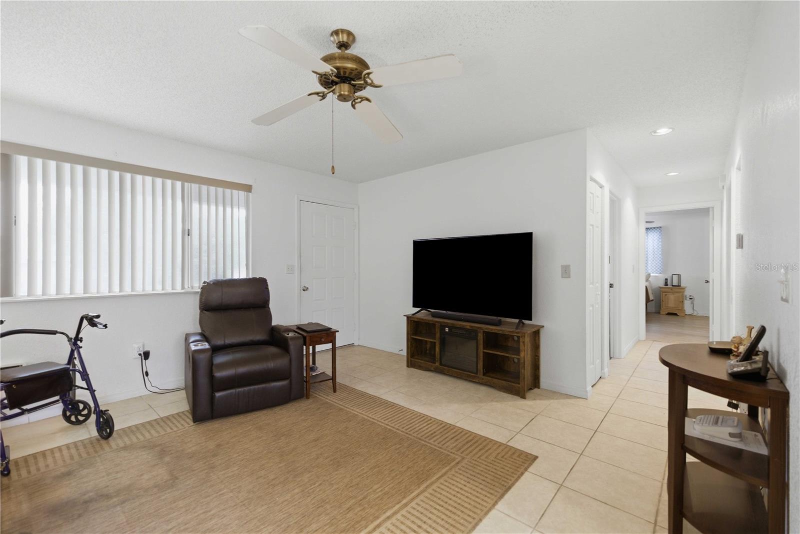 10986 Sw 83rd Ave Property Photo 9