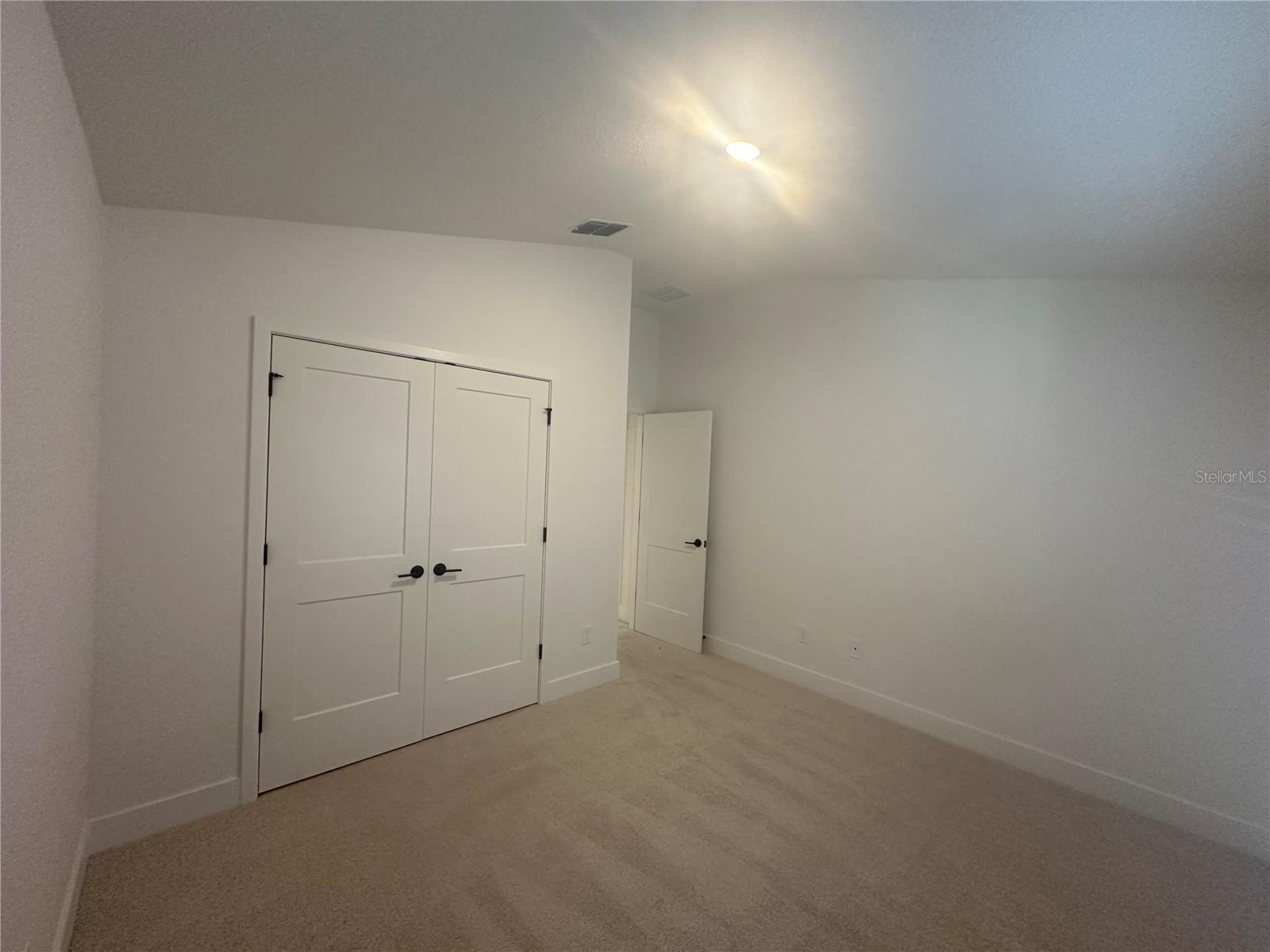 12539 Ne 48th Ter Property Photo 9
