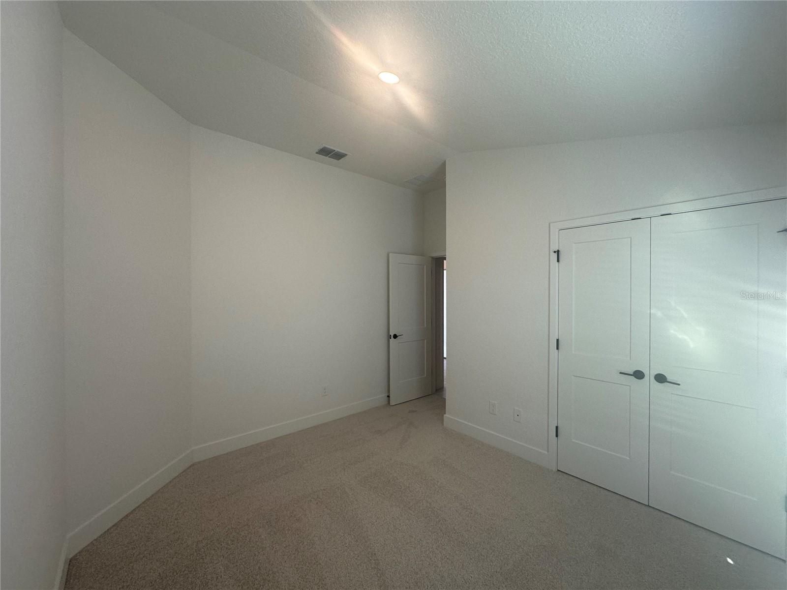12539 Ne 48th Ter Property Photo 10