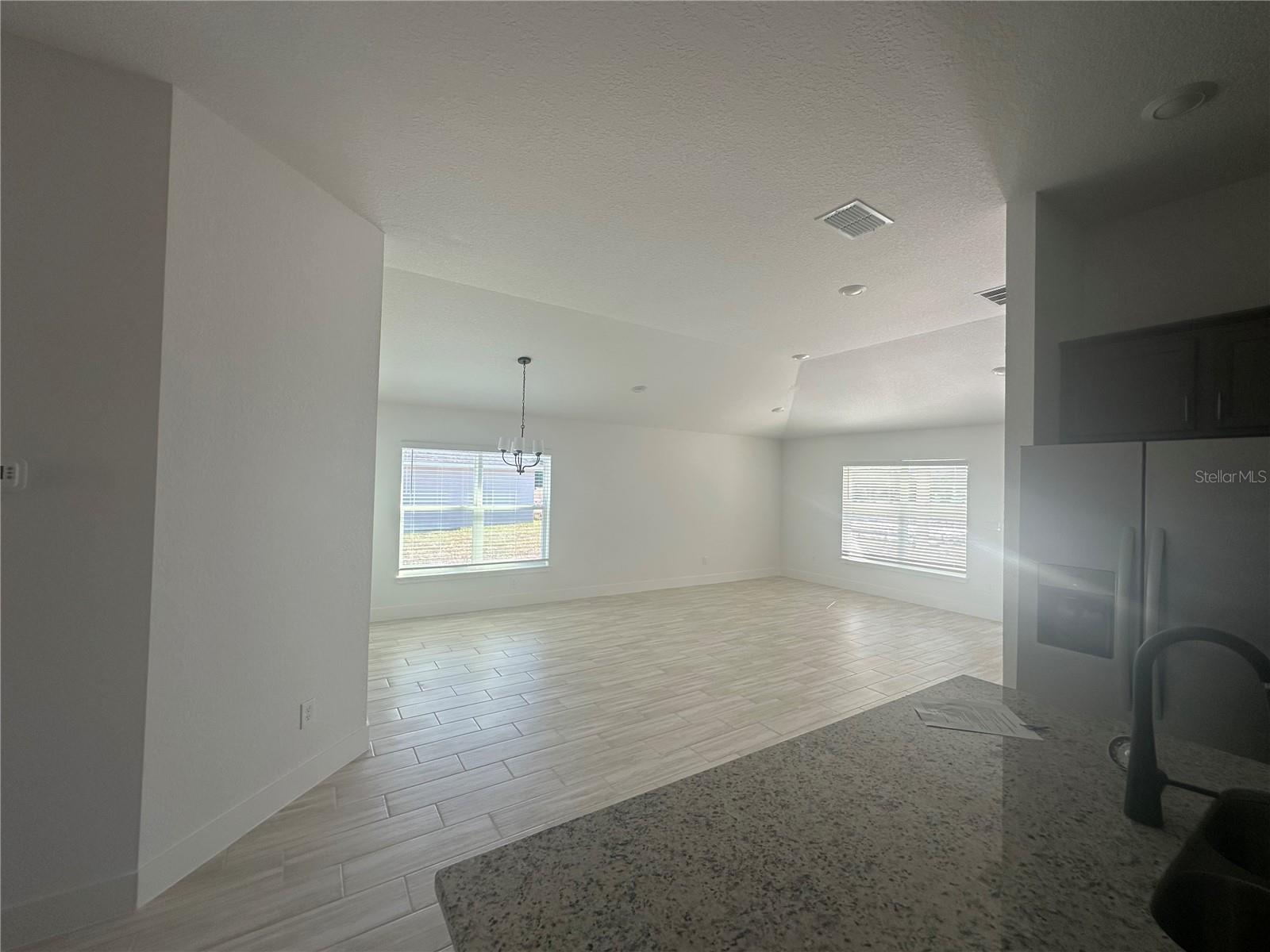 12539 Ne 48th Ter Property Photo 13