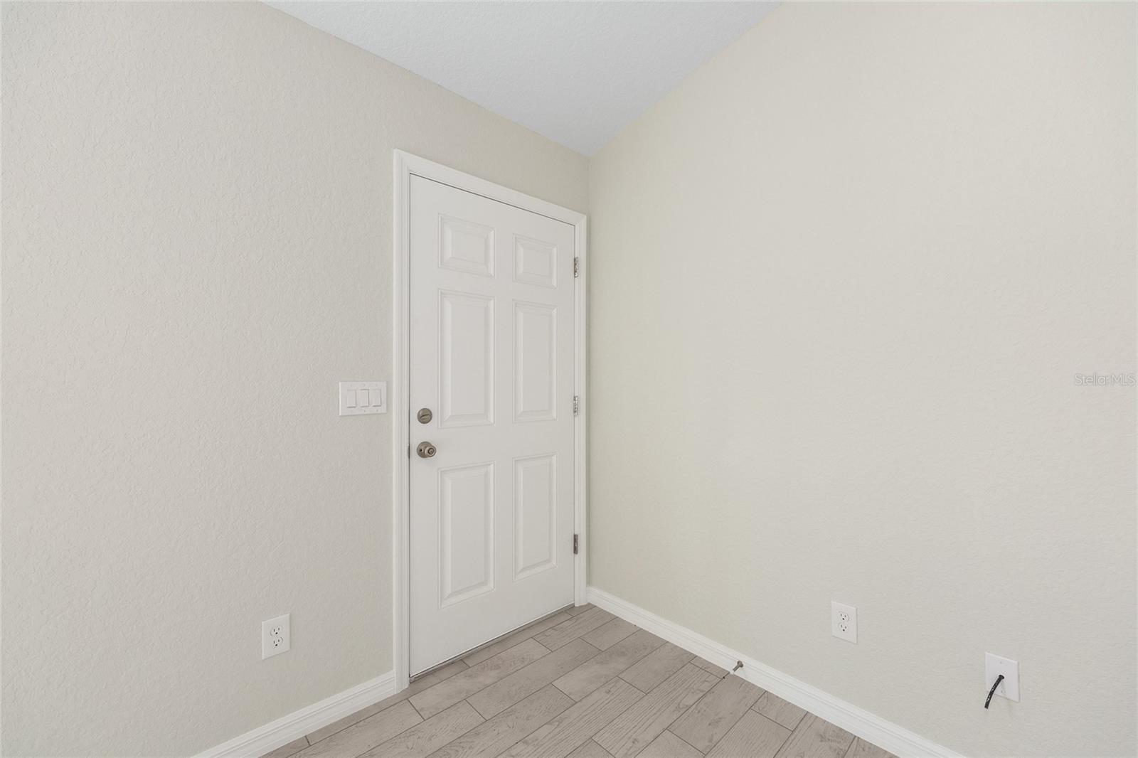 360 Locust Rd Property Photo 12