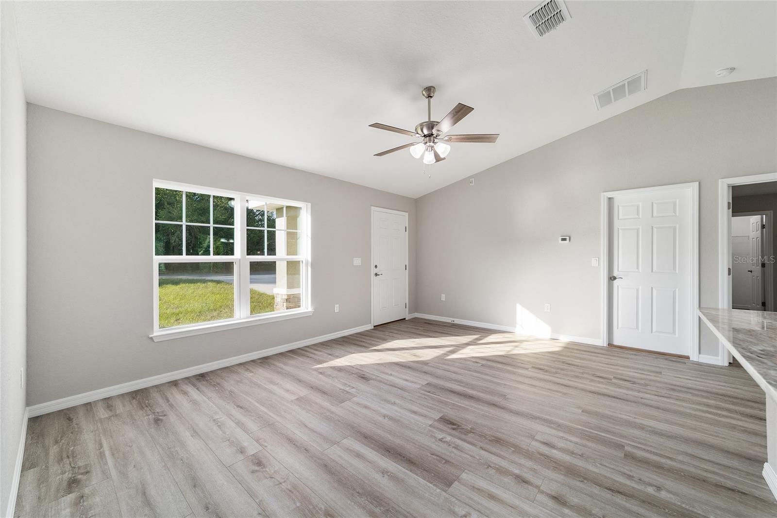 32 Olive Circle Loop Property Photo 8