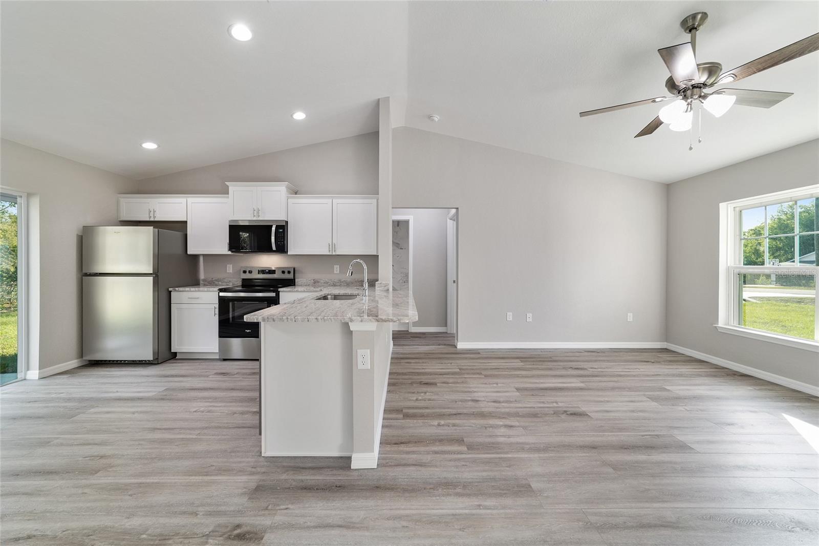 32 Olive Circle Loop Property Photo 10