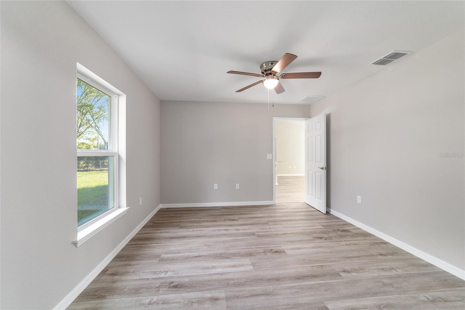 32 Olive Circle Loop Property Photo 24