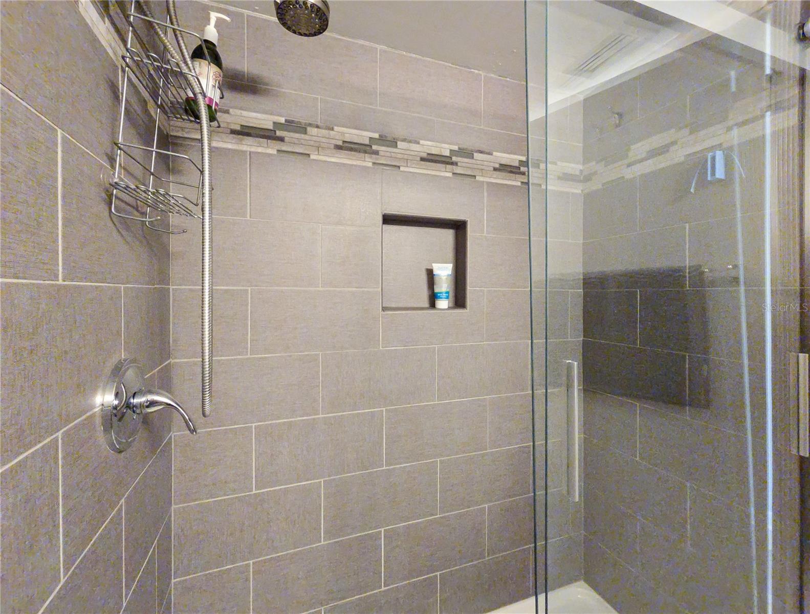 646 Midway Dr #a Property Photo 19
