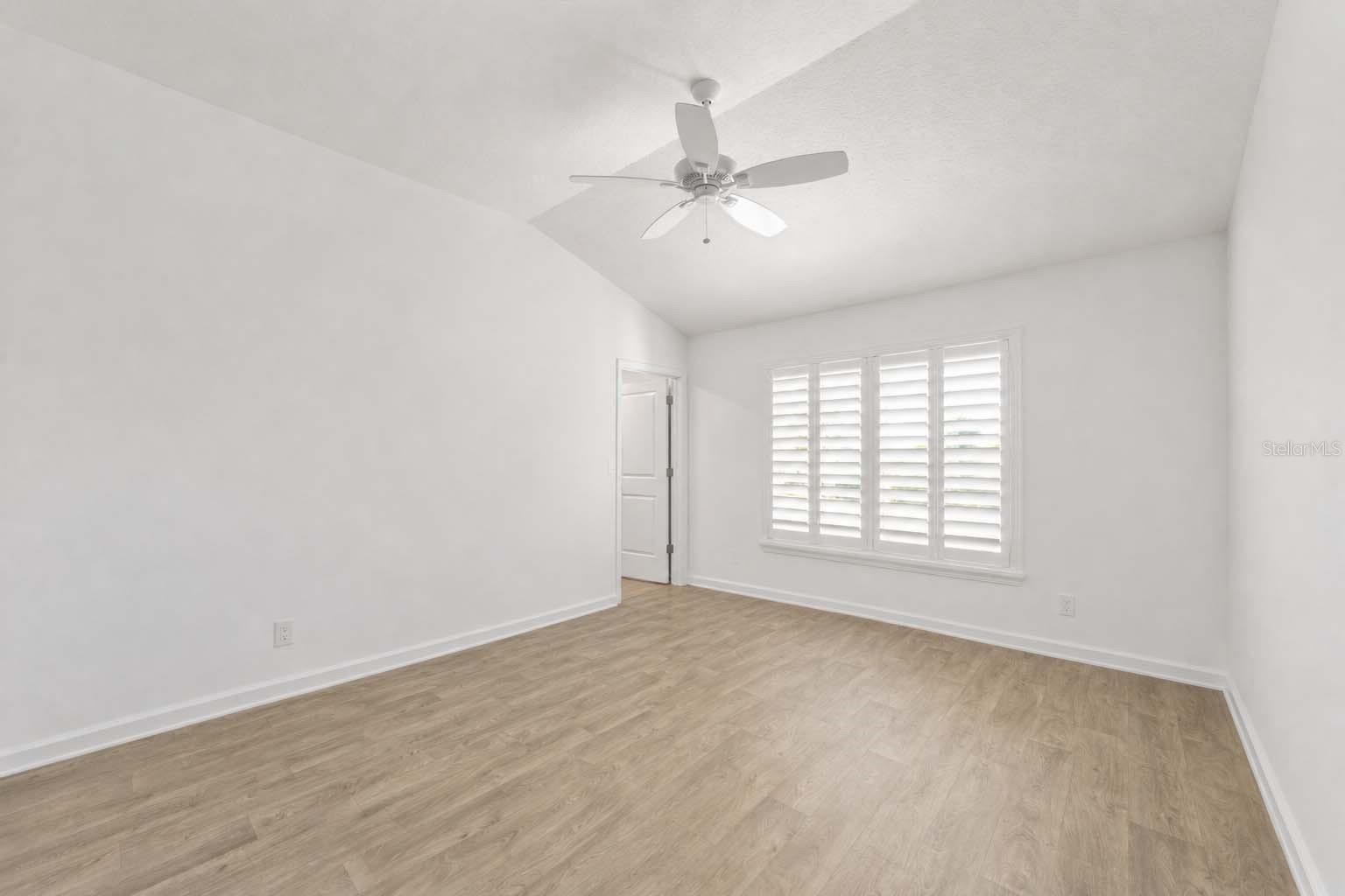 1106 Ebling Loop Property Photo 8