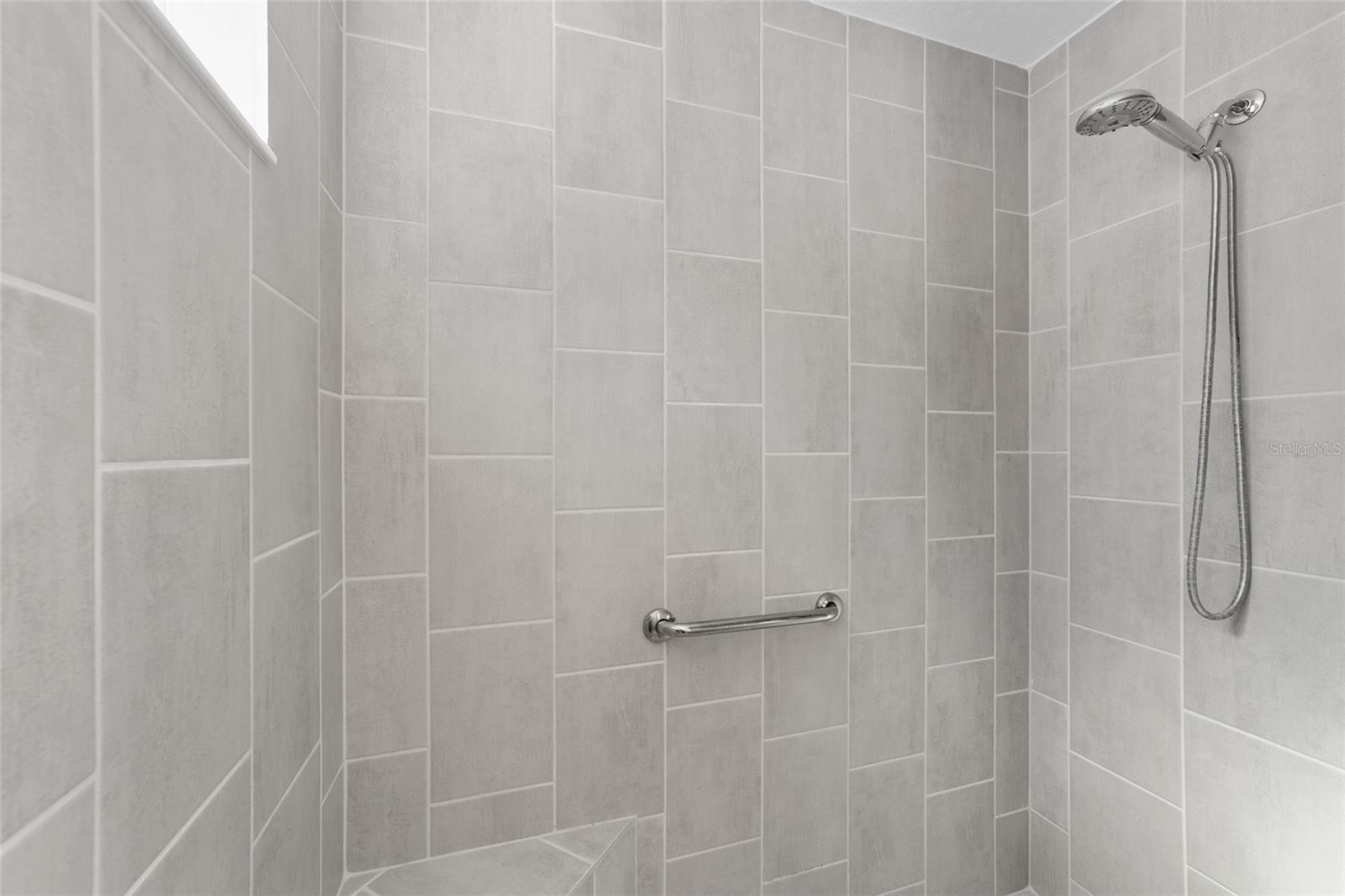 1106 Ebling Loop Property Photo 10