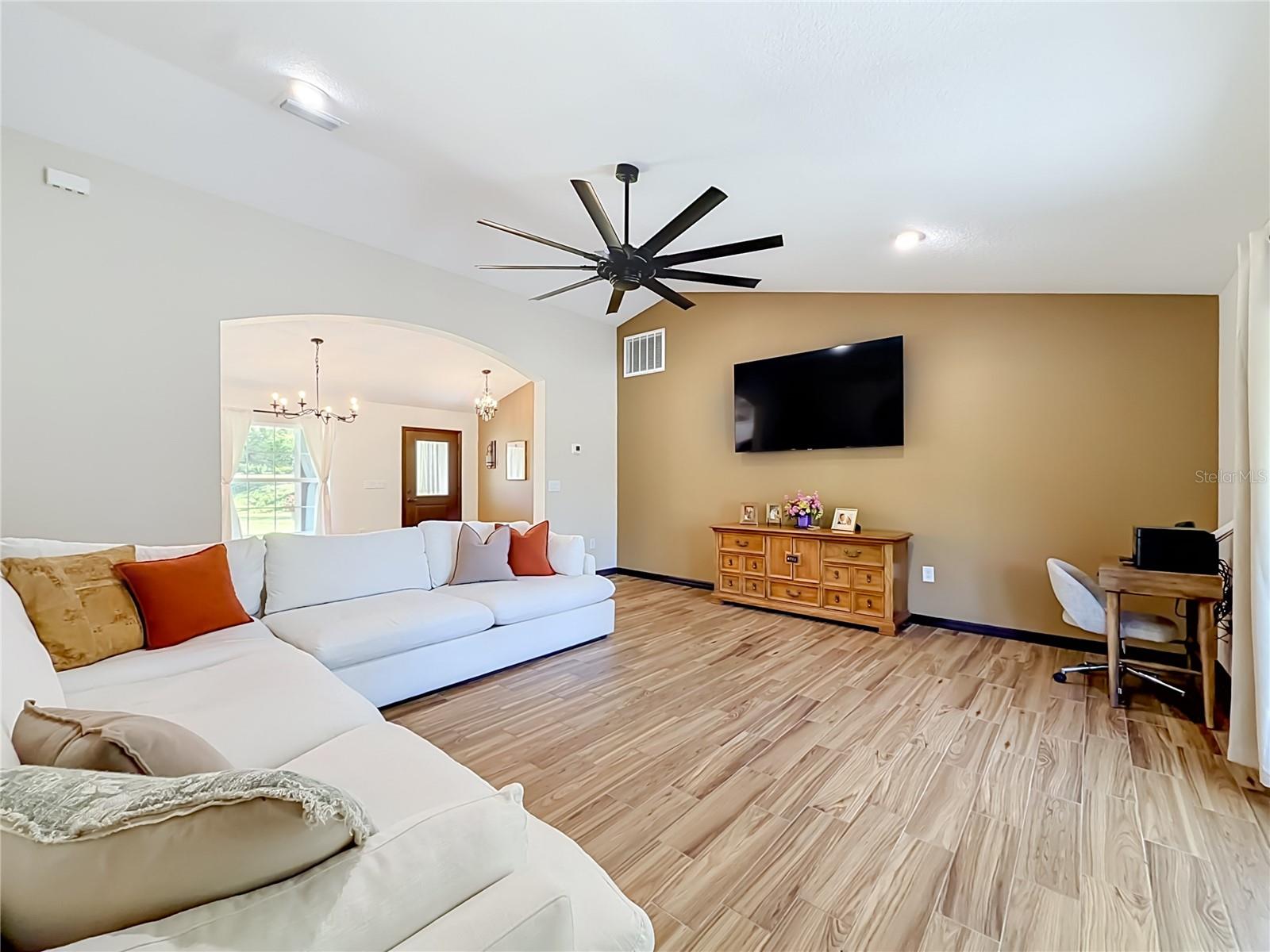 15204 Ganster Dr Property Photo 40