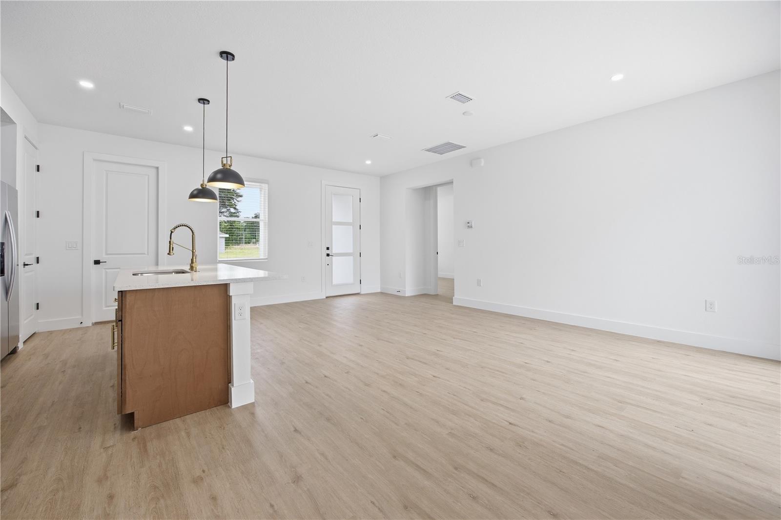 1 Oak Trl Property Photo 4