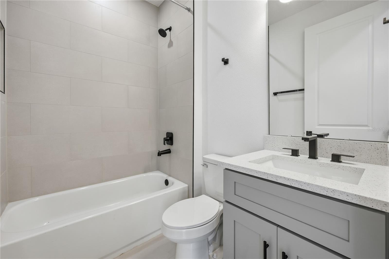 1 Oak Trl Property Photo 14