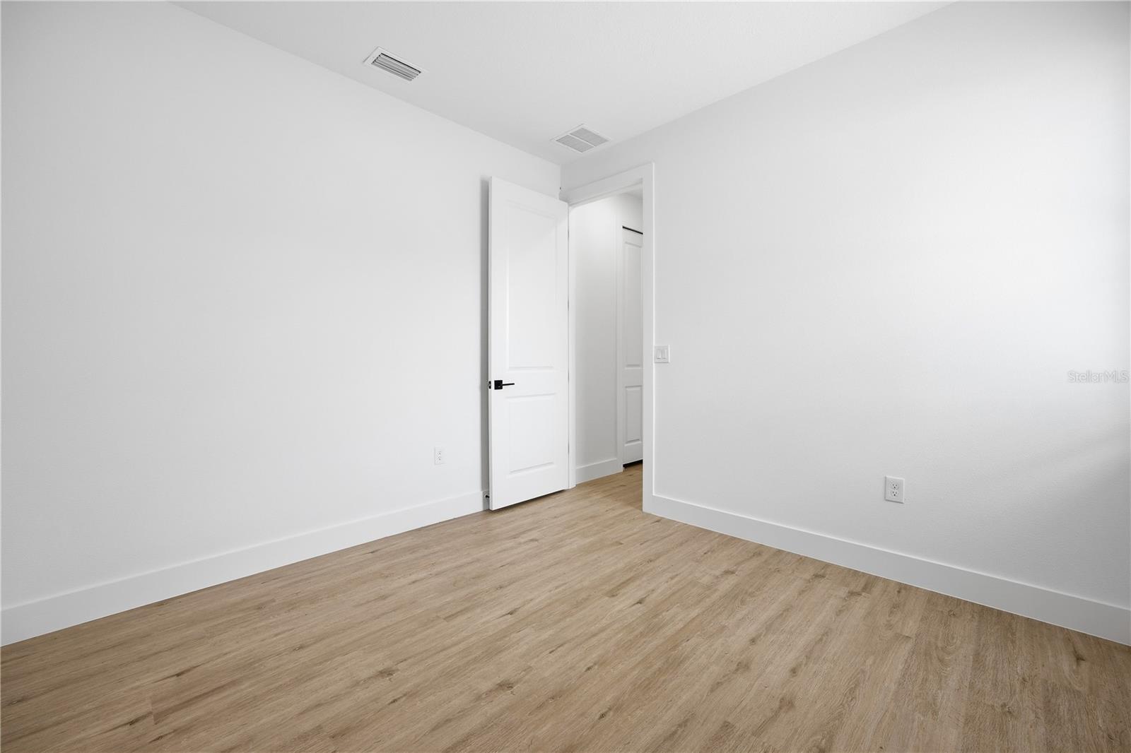 1 Oak Trl Property Photo 16