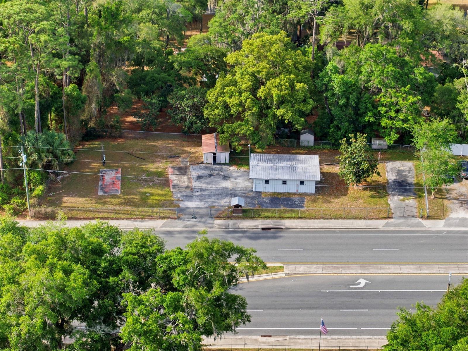 320 Highway 466 Property Photo 3