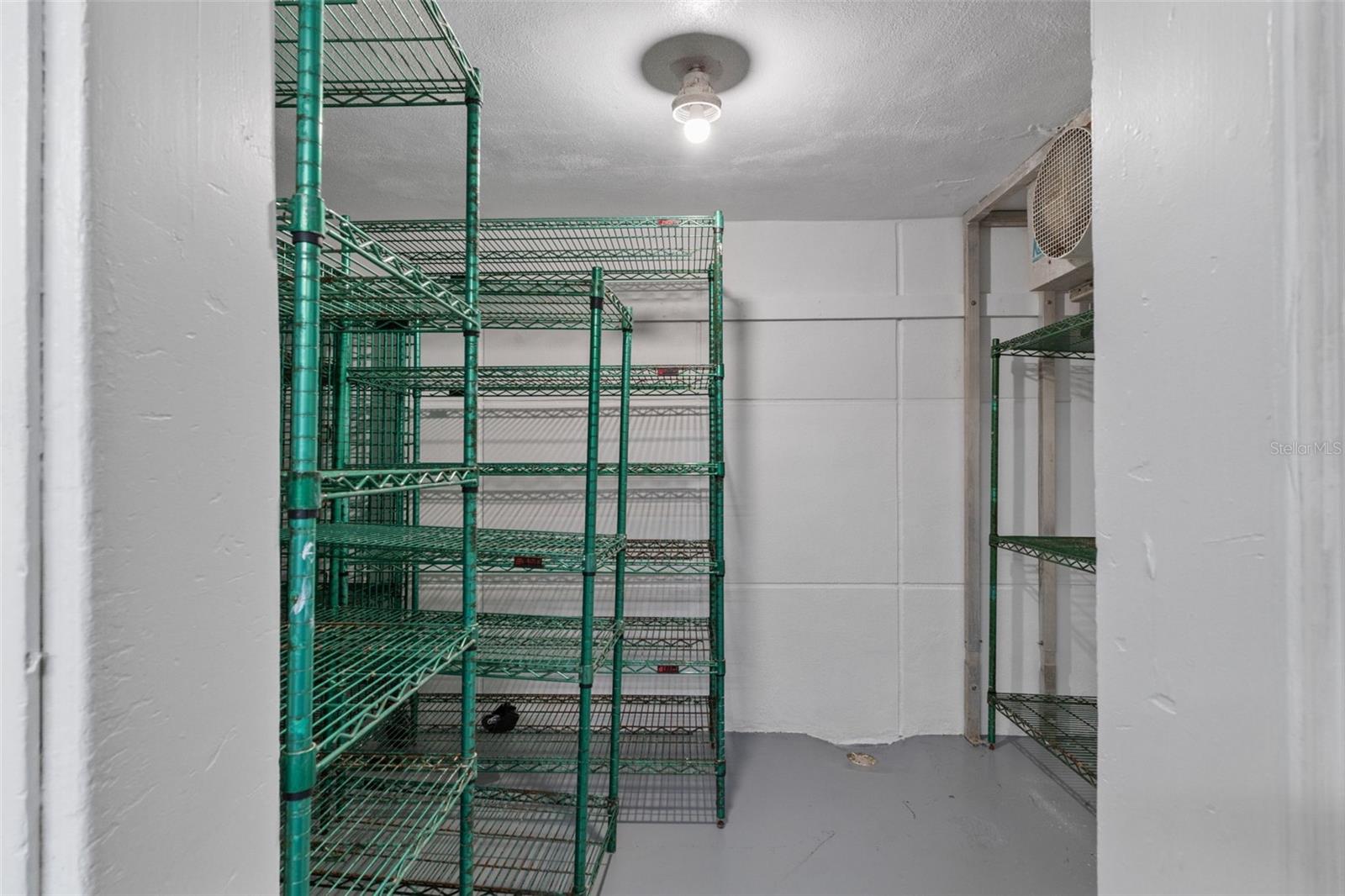 5300 E Silver Springs Blvd #b Property Photo 29