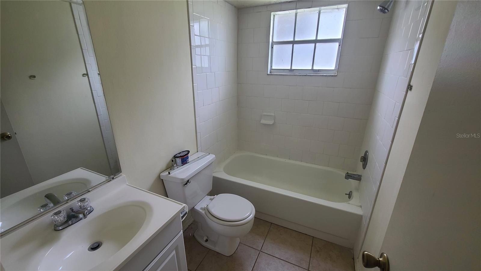 454 Fairways Cir #b102 Property Photo 3