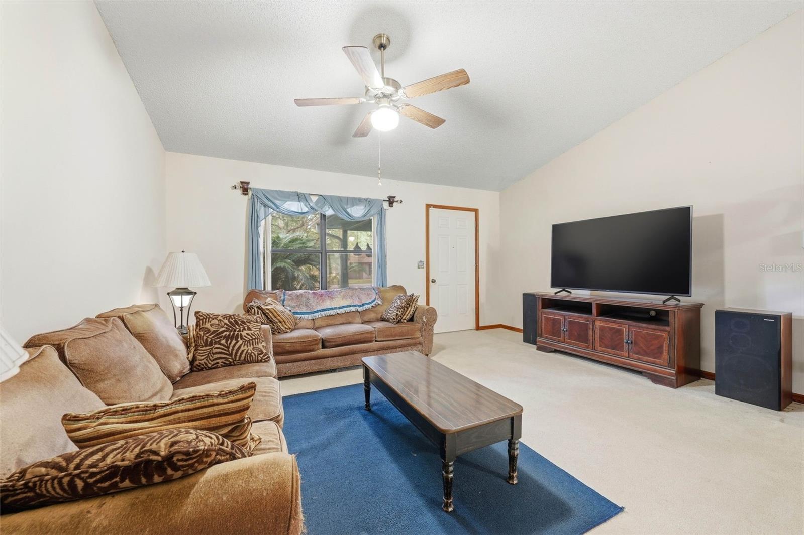 31 Almond Pass Dr Property Photo 12