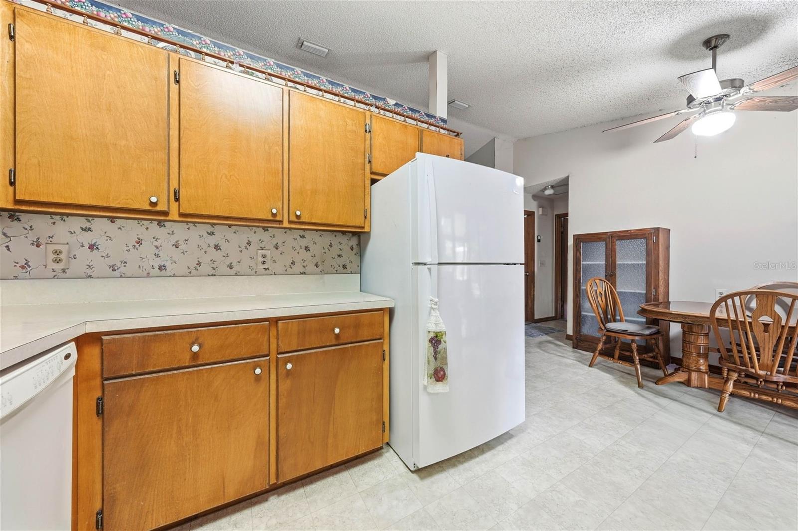 31 Almond Pass Dr Property Photo 15