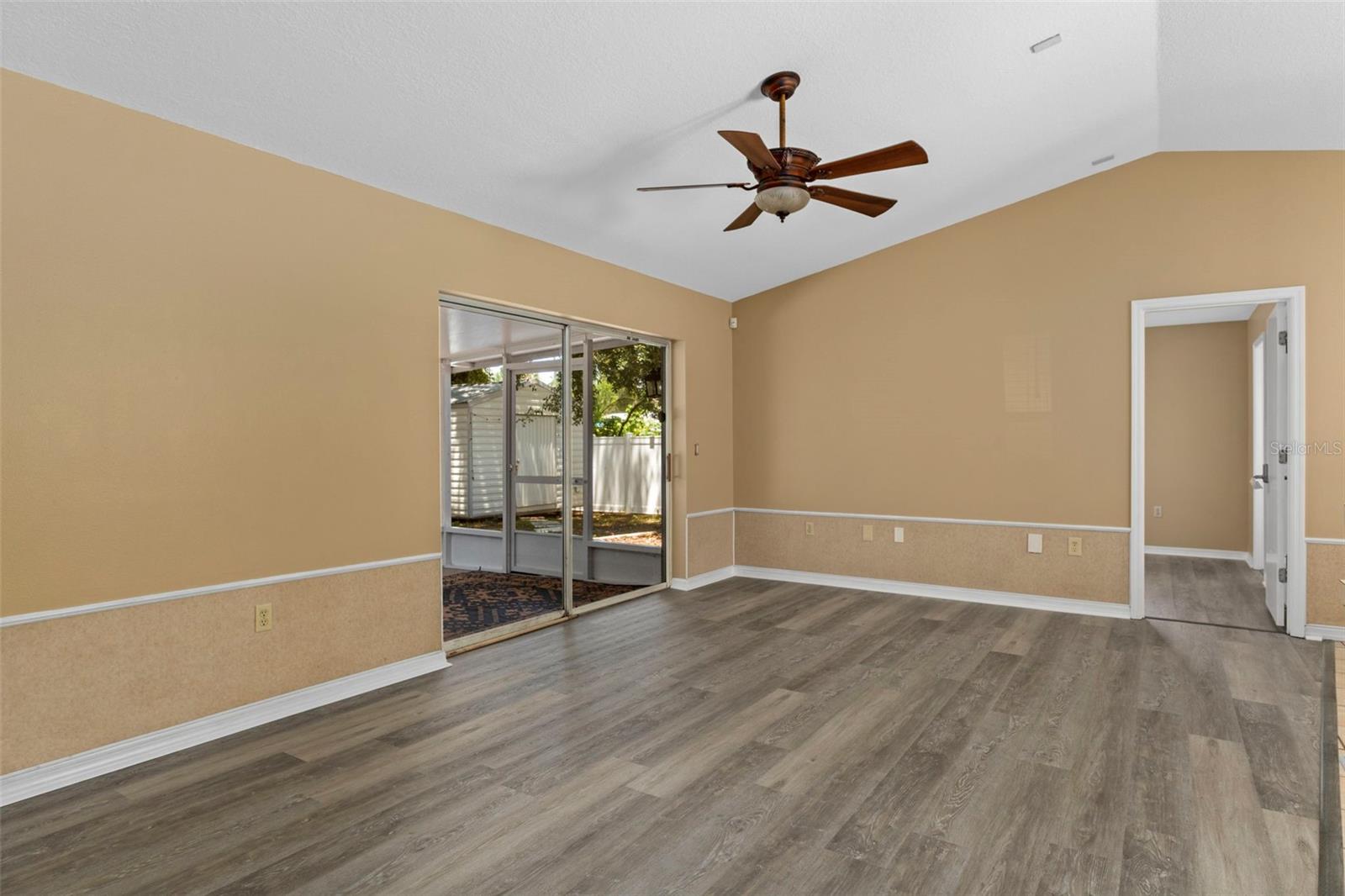 6236 W Pinedale Cir Property Photo 8