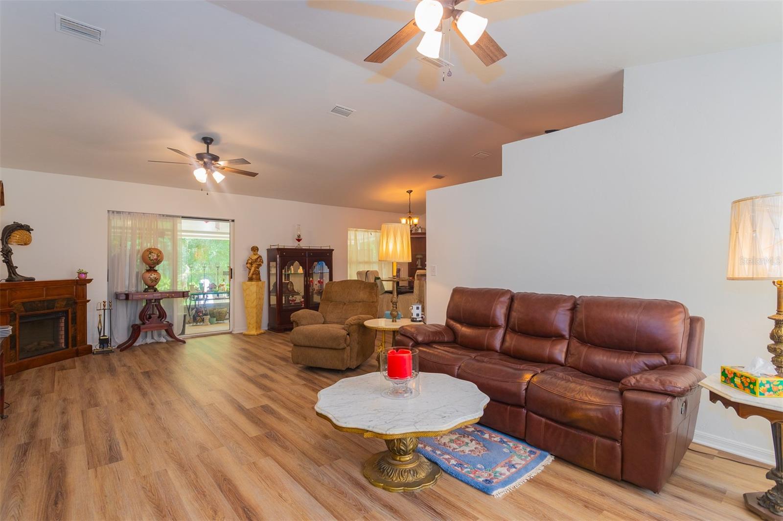 10 Sequoia Drive Trce Property Photo 13