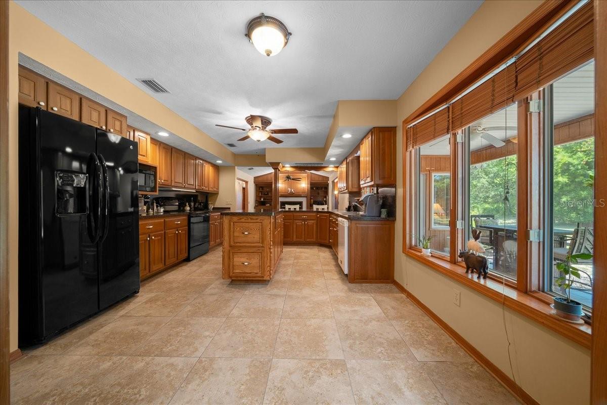 11 Sycamore Ct W Property Photo 12