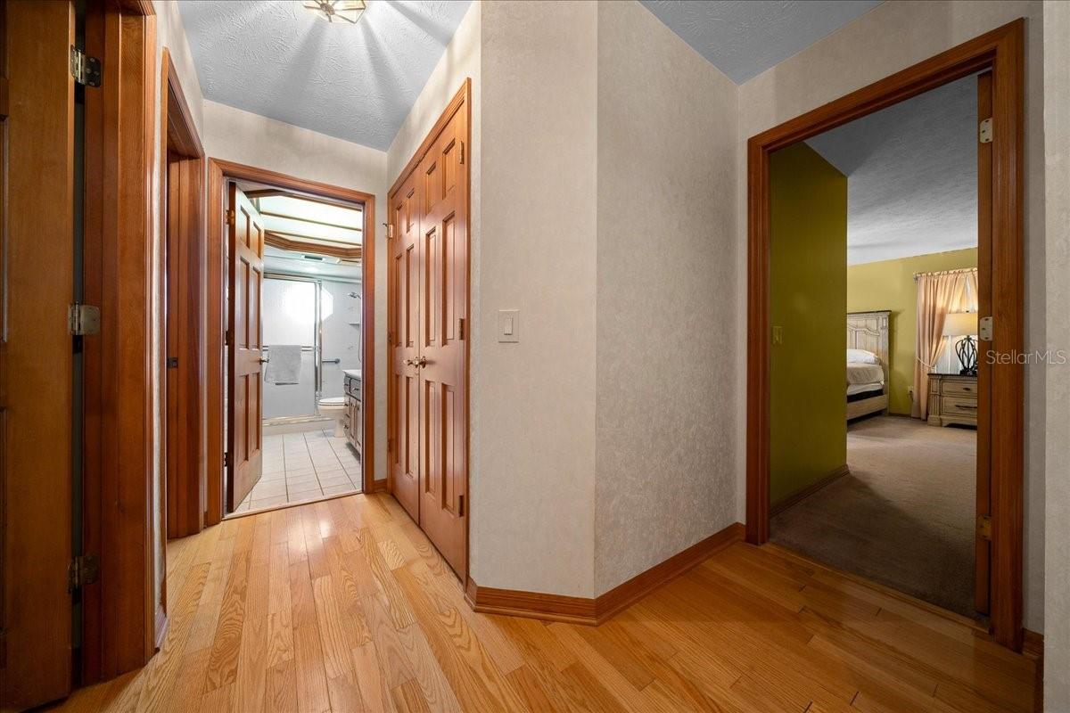 11 Sycamore Ct W Property Photo 18