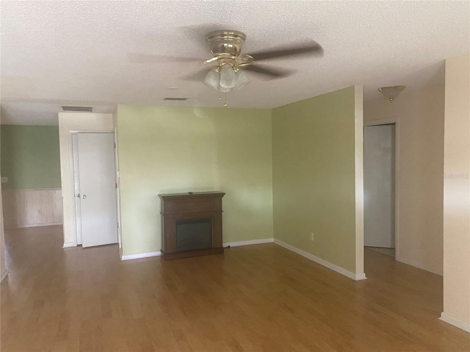 9802 Sw 88th Ter #c Property Photo 11