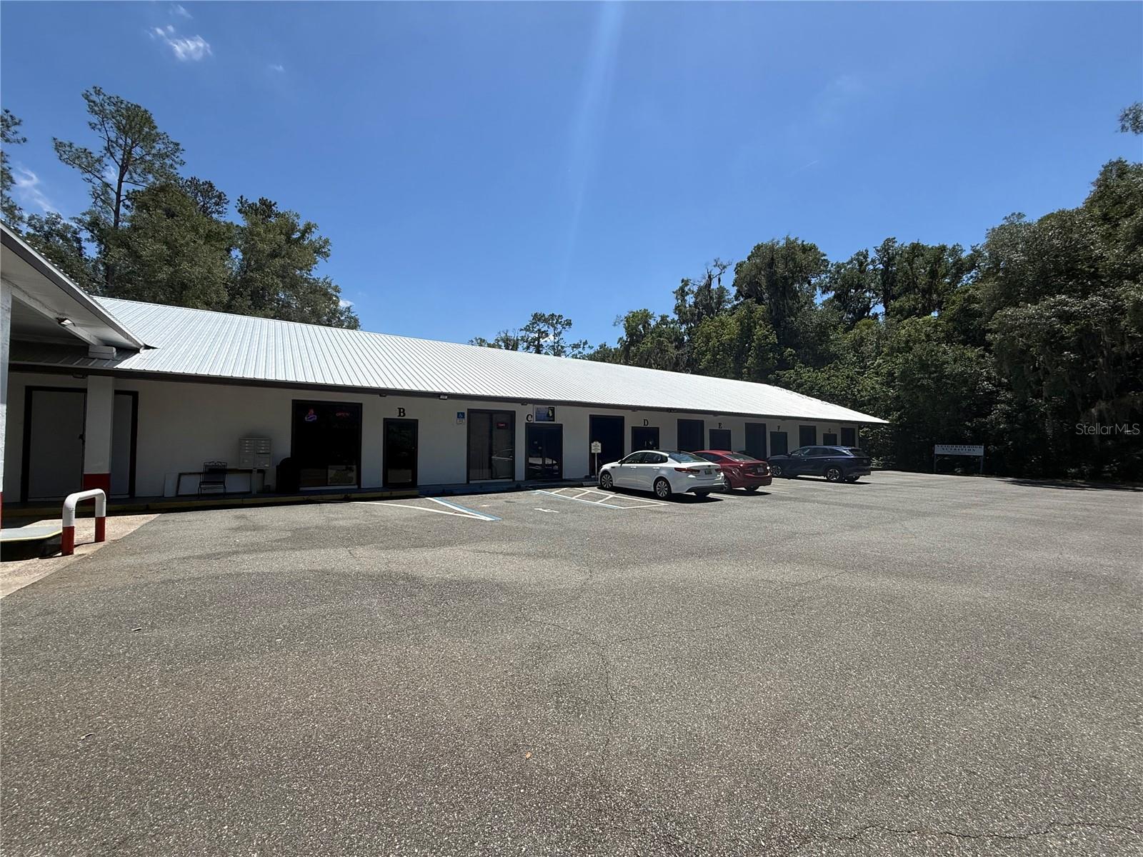 3380 SE LAKE WEIR AVE #F Property Photo 1