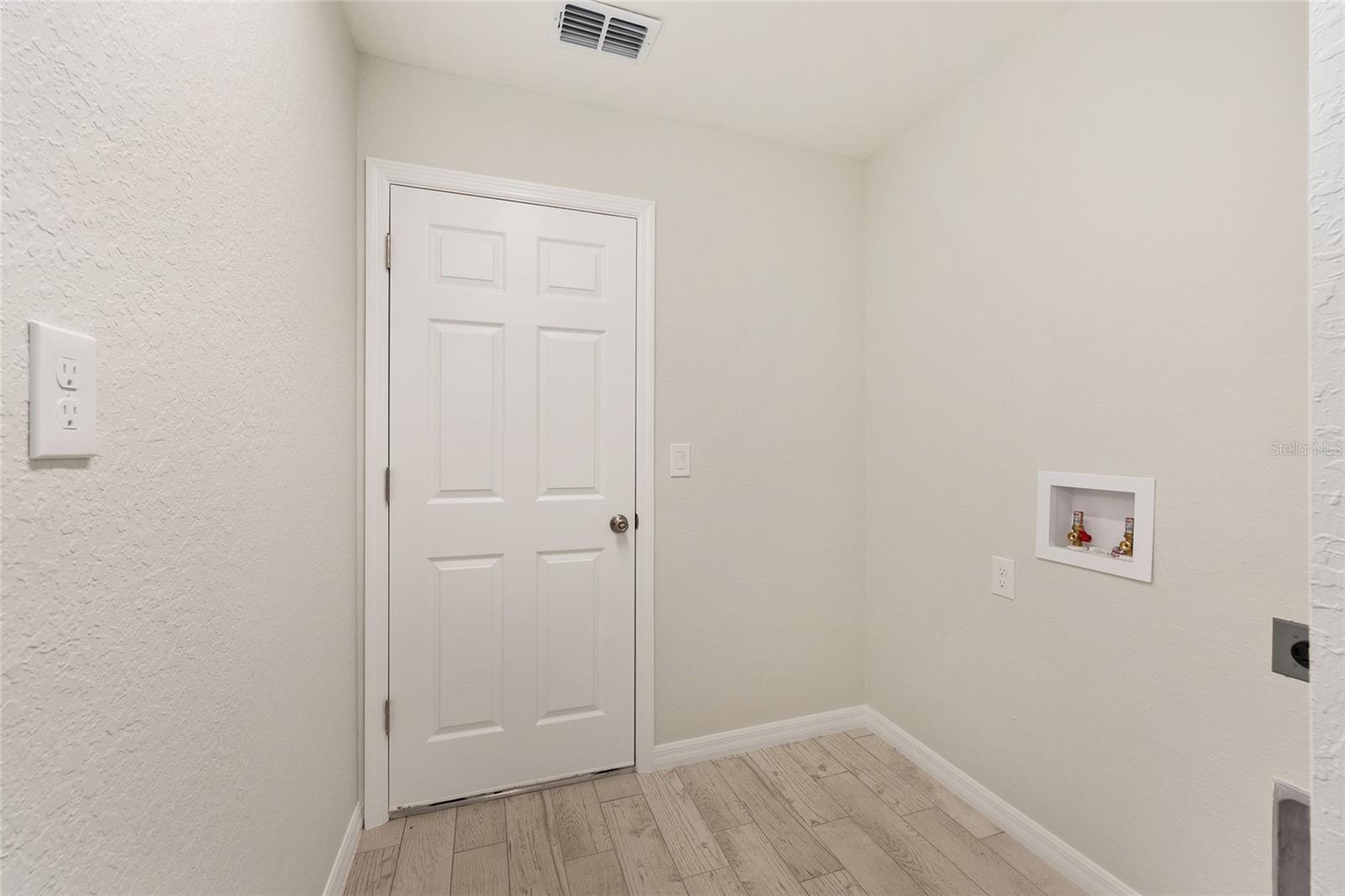 29 Olive Cir Property Photo 31