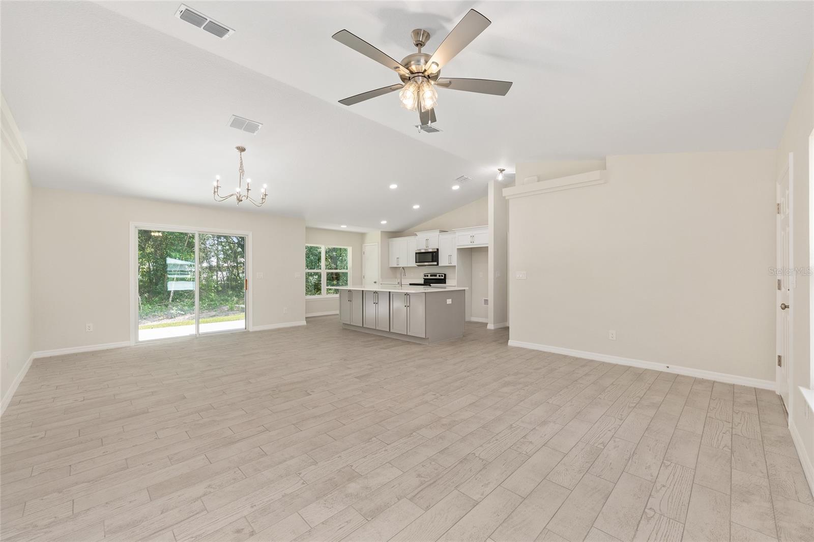 4 Pecan Course Pl Property Photo 15