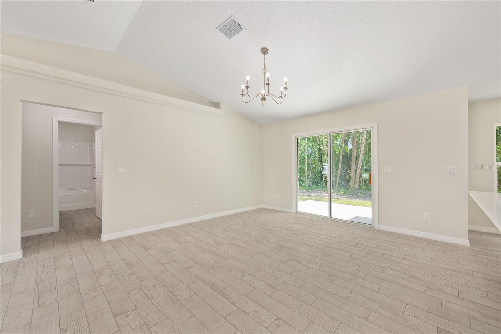4 Pecan Course Pl Property Photo 17