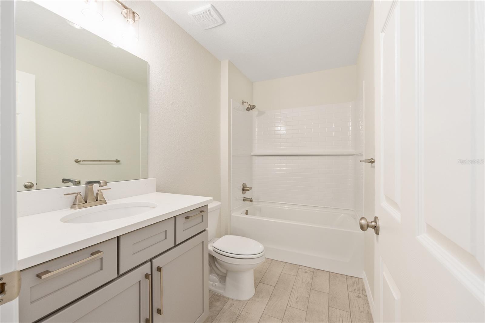 4 Pecan Course Pl Property Photo 32