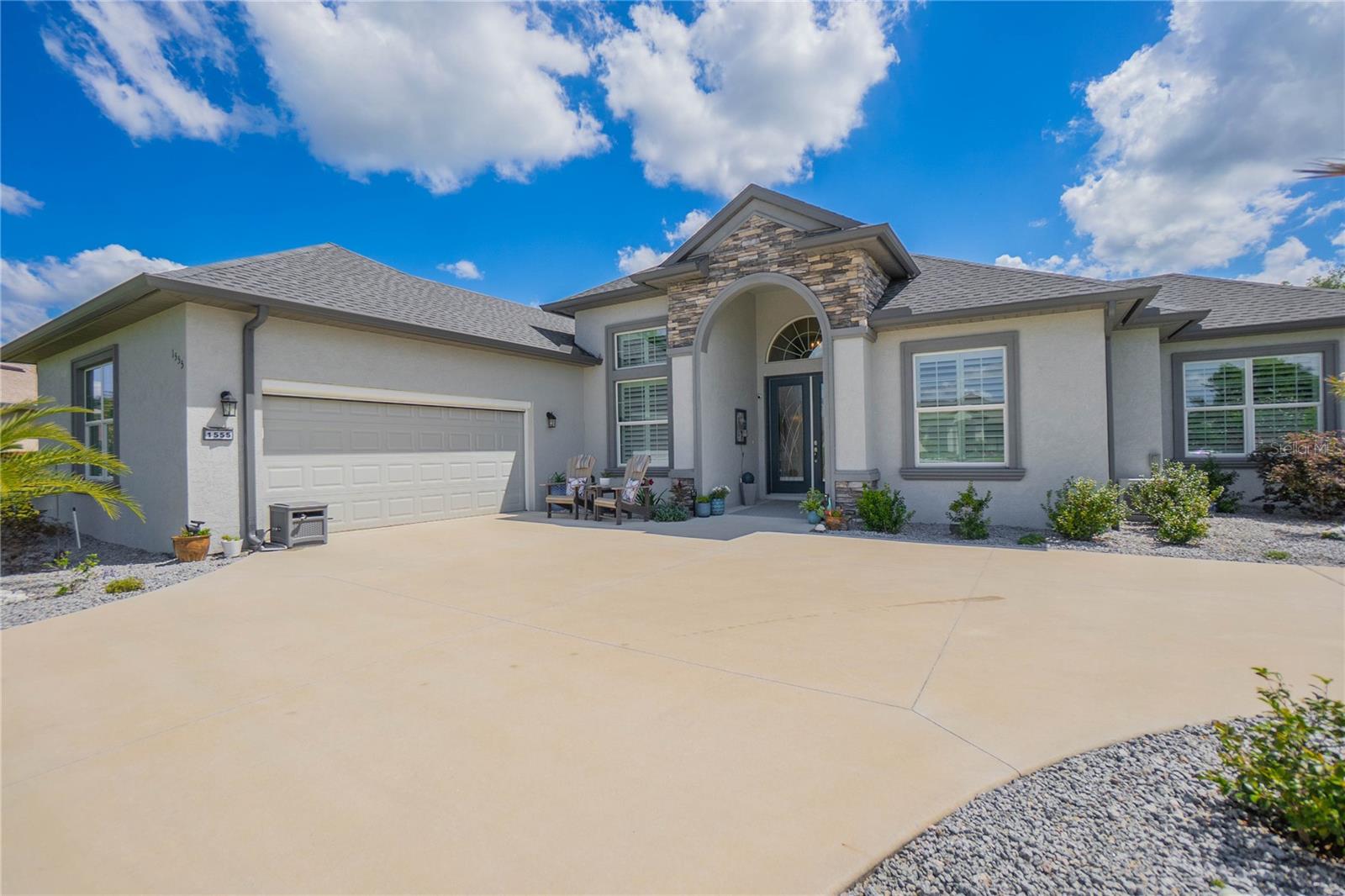 1555 E Seattle Slew Cir Property Photo 6