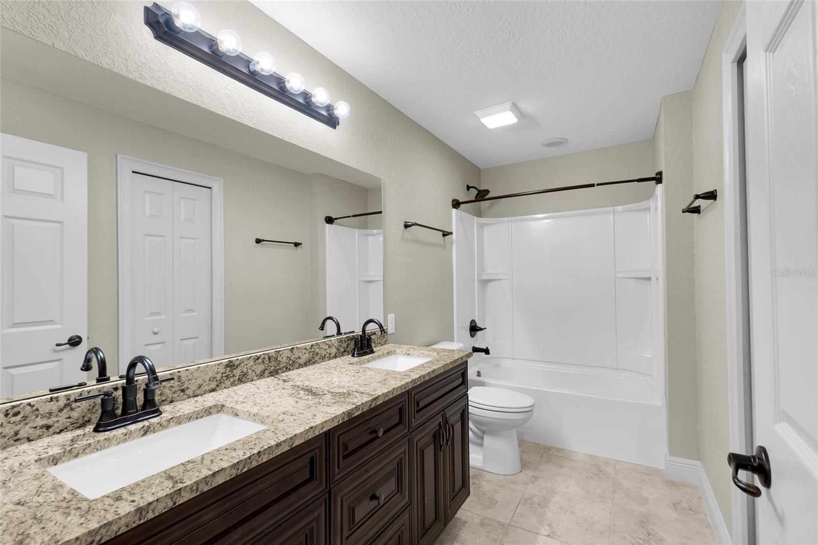 1645 Sw 168th Loop Property Photo 27