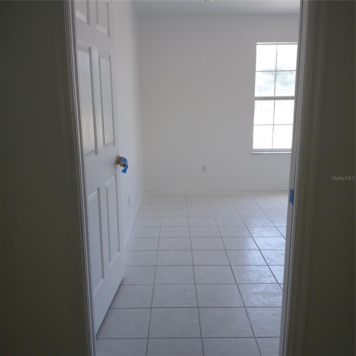 2041 N Donovan Ave #2nd Fl. Property Photo 20