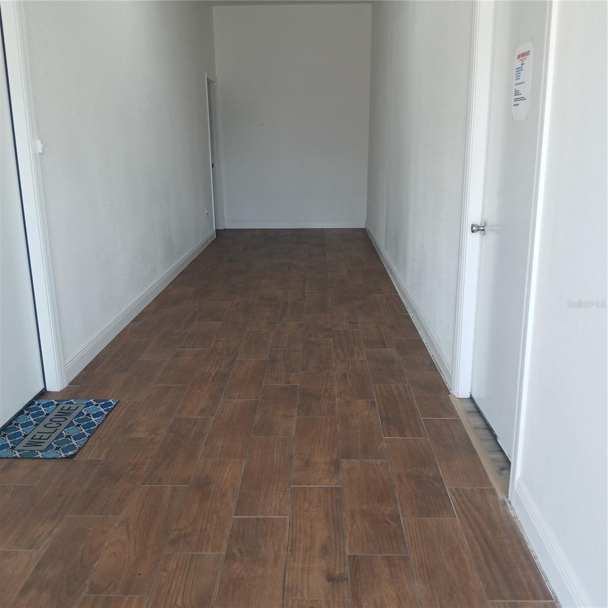 2041 N Donovan Ave #2nd Fl. Property Photo 26